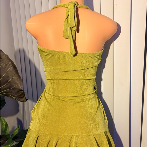 Elegant Olive Green Halter Top - Picture 2 of 4